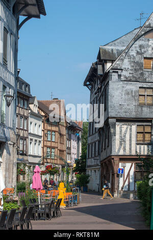 Rouen (Normandie, nord de la France) : ' rue Eau-de-Robec ' street dans le centre-ville légende locale *** *** Banque D'Images