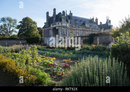 Tourville-sur-Arques (nord de la France), dans le Pays de Caux : le château de Miromesnil, où Guy de Maupassant est né. Le bâtiment est registe Banque D'Images