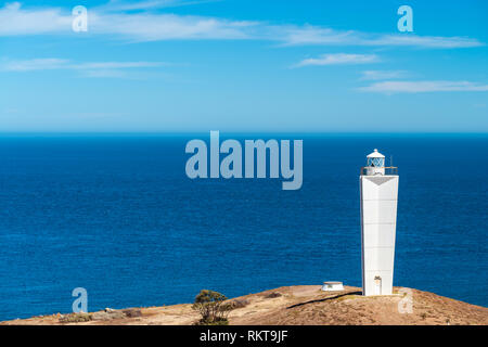 Phare de Cape Jervis vu de l'affût, péninsule de Fleurieu, Australie du Sud Banque D'Images