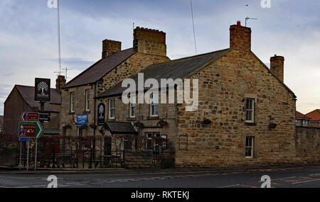 Cw 6577 La Wellwood pub Amble Amble est une petite ville sur la côte nord-est de la Northumberland, c'est la Wellwood pub sur la high street. Banque D'Images