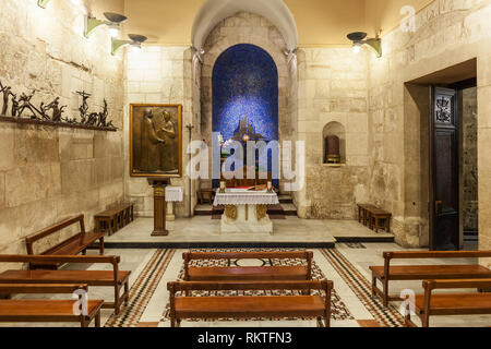 Chapelle franciscaine du Saint-Sacrement (alias chapelle de l'Apparition) à l'intérieur de l'église du Saint-Sépulcre à Jérusalem. Banque D'Images