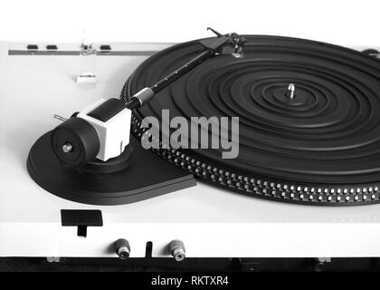 Couronne avec bras en cas d'argent noir avec tapis caoutchouc sur disque avec marques stroboscope avec connecteurs de sortie vue latérale arrière isolated on white Banque D'Images