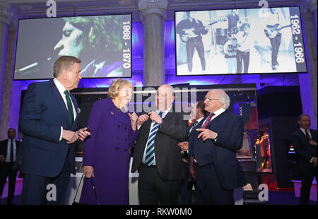 Le Président irlandais Michael D. Higgins et Sabina Coyne avec le maire de Liverpool, Joe Anderson (deuxième à droite) et ministre Pat Breen (à gauche) à l'expérience de la musique britannique à Liverpool sur le deuxième jour d'une visite officielle au Royaume-Uni. Banque D'Images