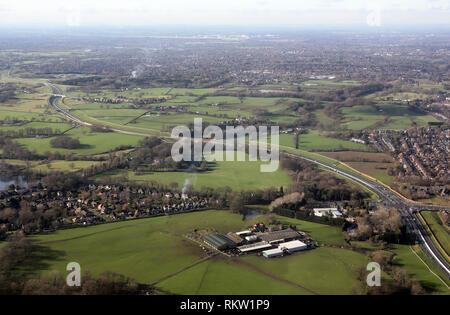 Vue aérienne de l'A555 de l'aéroport de Manchester Relief Road Banque D'Images