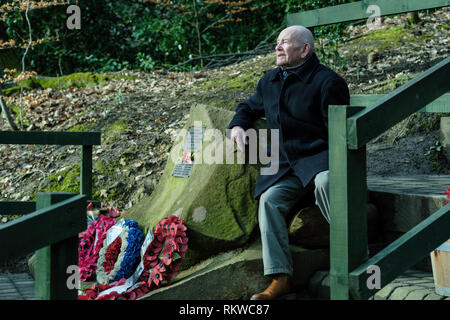 Monument à la mémoire de 10 aviateurs dans Mi Amigo B17 Forteresse volante qui s'est écrasé à Endcliffe Park, Sheffield, en février 1944 Banque D'Images