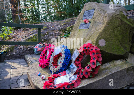 Monument à la mémoire de 10 aviateurs dans Mi Amigo B17 Forteresse volante qui s'est écrasé à Endcliffe Park, Sheffield, en février 1944 Banque D'Images