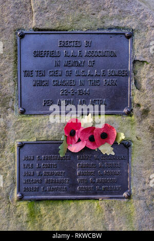 Monument à la mémoire de 10 aviateurs dans Mi Amigo B17 Forteresse volante qui s'est écrasé à Endcliffe Park, Sheffield, en février 1944 Banque D'Images