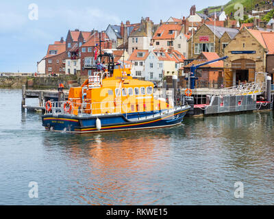 La vie de Whitby et bateau de sauvetage. Banque D'Images