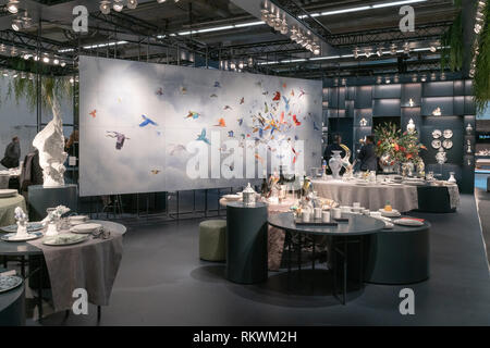 Francfort, Allemagne. Feb 11, 2019. Impressions du salon Ambiente 2019 : MeiÃŸen. Ambiente est un important salon des biens de consommation avec plus de 4300 exposants et 130 000 visiteurs professionnels. Photo : Markus Wissmann/Alamy Live News Banque D'Images