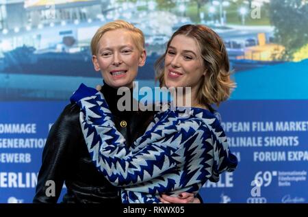 Tilda Swinton et sa fille honneur Swinton Byrne assister à la conférence de presse et une séance de "Le souvenir" au cours de la 69e Berlinale International Film Festival à l'hôtel Grand Hyatt à Berlin, Allemagne, le 12 février 2019. Dans le monde d'utilisation |