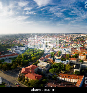 Vue aérienne de la vieille ville de Vilnius et place de la Cathédrale Banque D'Images