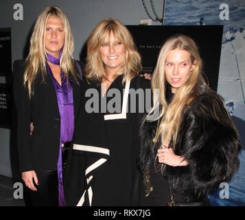 PATTI HANSEN et filles Theodora RICHARDS,ALEXANDRA RICHARDS 2-9-2012 Photo de John Barrett/PHOTOlink Banque D'Images