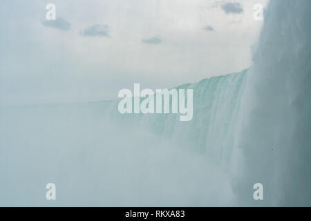 Close up de la belle chute en fer à cheval au Canada Banque D'Images