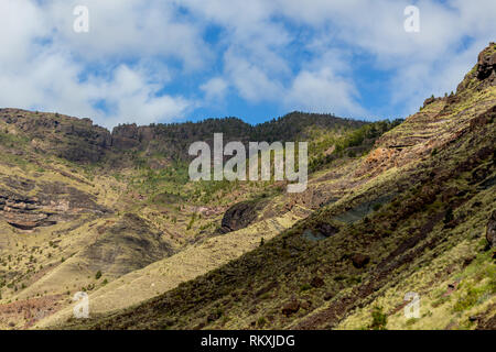 Montagnes sauvages vert dans l'intérieur de l'île de Gran Canaria en Espagne Banque D'Images