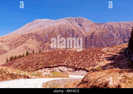 Vue sur le Ben Nevis de West Highland Way, près de Fort William, Écosse Banque D'Images