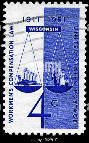 USA - circa 1961 : timbre imprimé aux États-Unis consacré aux 50e anniv. de la 1ère loi des accidents du travail réussie, vers 1961 Banque D'Images