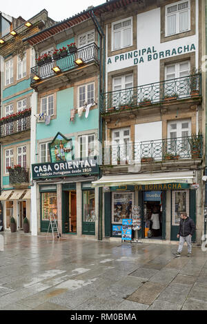 Un principal da borracha et Casa oriental avec la tradition portugaise depuis 1910 dans la ville de Porto, Portugal, Europe Banque D'Images