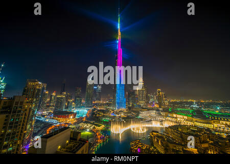 La veille du Nouvel An le Bruj Khalifa augmente en 2 Banque D'Images