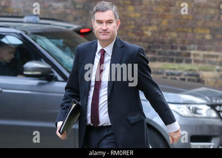 David Gauke - Secrétaire de la Justice est vu arriver au Downing Street pour assister à la réunion hebdomadaire du Cabinet. Banque D'Images