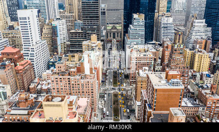 À la recherche de Grand Central Terminal Nord de Park Avenue et 35th street, Manhattan, New York City, NY, USA Banque D'Images