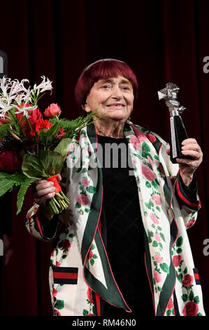 Berlin, Allemagne. Feb 13, 2019. Agnes Varda reçoit le Berlinale Kamera Award au 69ème Festival International du Film de Berlin/Berlinale 2019 Berlinale Palast à le 13 février 2019 à Berlin, Allemagne. Credit : Geisler-Fotopress GmbH/Alamy Live News Banque D'Images