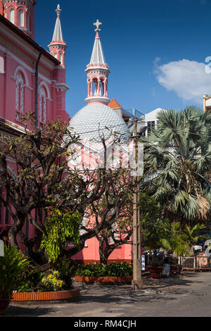 L'Église catholique Tan Dinh, dans le centre de Saigon, Ho Chi Minh City, Vietnam Banque D'Images