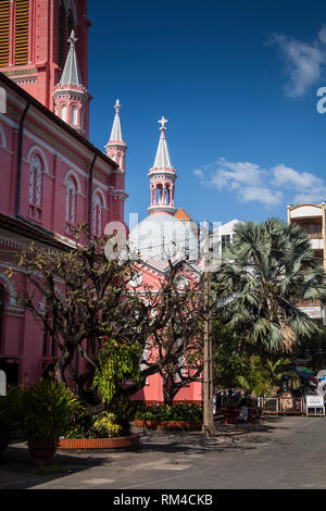 L'Église catholique Tan Dinh, dans le centre de Saigon, Ho Chi Minh City, Vietnam Banque D'Images