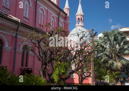 L'Église catholique Tan Dinh, dans le centre de Saigon, Ho Chi Minh City, Vietnam Banque D'Images