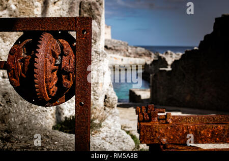 Détail d'un périphérique old rusty le long de la mer Banque D'Images