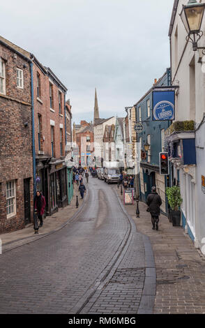 Scène de rue à rue sellier à Durham, Angleterre, Royaume-Uni Banque D'Images