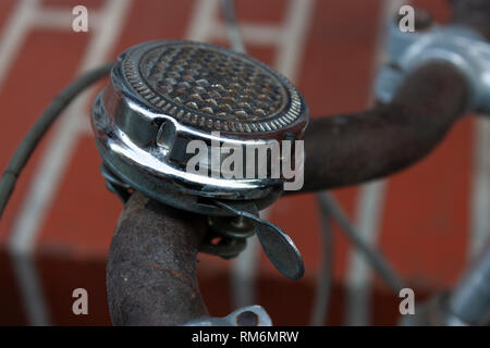 Vieux vélo bell Banque D'Images