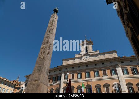 Obélisque de Montecitorio, Obelisco di Montecitorio, également connu sous le nom de Solare et le Palazzo Montecitorio, un palais à Rome et le siège de la Cha Banque D'Images