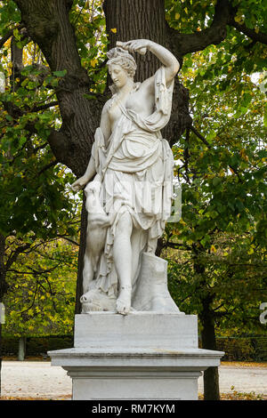 Sculpture dans les jardins du palais de Schönbrunn à Vienne, Autriche Banque D'Images