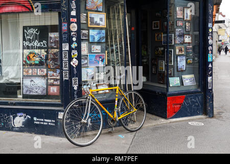 Galerie shop indépendant dans le district de Wieden à Vienne, Autriche Banque D'Images