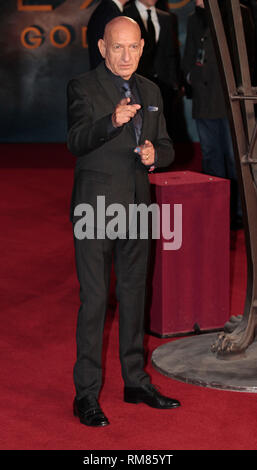 Dec 3, 2014 - exode : Dieux et rois Première Mondiale - VIP Tapis Rouge terminal des arrivées de l'Odeon, Leicester Square, Londres Photo : Ben Kingsley Banque D'Images