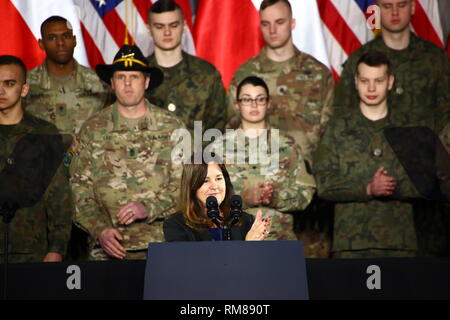 Varsovie, Pologne. Feb 13, 2019. US second Lady Karen Pence détient discours à base de transport aérien 1er de nous rencontrer et de soldats polonais à Varsovie. Credit : PACIFIC PRESS/Alamy Live News Crédit : PACIFIC PRESS/Alamy Live News Banque D'Images