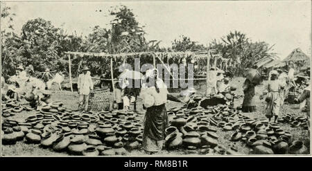 . Rapport annuel du Directeur du Bureau de la science ... Aux Philippines. Bureau des sciences ; sciences -- aux Philippines. Fig. 2. Pots à tabac en forme finale.. Fig. 3. Marché des potiers indigènes, llocos Sur. LI LA PLAQUE. La poterie des Philippines.. Veuillez noter que ces images sont extraites de la page numérisée des images qui peuvent avoir été retouchées numériquement pour plus de lisibilité - coloration et l'aspect de ces illustrations ne peut pas parfaitement ressembler à l'œuvre originale.. Aux Philippines. Bureau de la science. Manille : Bureau de l'impression Banque D'Images