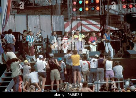 Les Beach Boys sont présentés au cours de l'exécution de l'aide 'Live' concert à Philadelphie. Banque D'Images