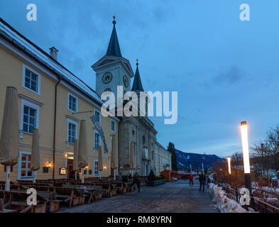 Tegernsee : château Schloss Tegernsee, l'ancienne abbaye bénédictine de Oberbayern, Tegernsee-Schliersee, Haute-Bavière, Bayern, Bavière, Allemagne Banque D'Images