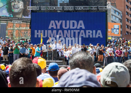 Juan Guaidó, président par intérim de la République du Venezuela, prend la parole à la concentration. Mars et a appelé à ce rassemblement Mardi, 12 février, par jua Banque D'Images