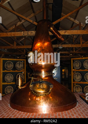 Yoichi, Japon - Feb 4, 2015. Whisky Nikka, winery au Japon à yoichi, pièces de stockage de vin et de whisky, whiskey vente du luxe et du vin. Banque D'Images