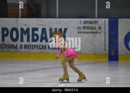 Orenbourg, Russie - 25 mars 2017 : l'année pour soutenir la concurrence dans le patinage artistique "étendues" d'Orenbourg Banque D'Images