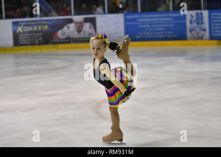 Orenbourg, Russie - 25 mars 2017 : l'année pour soutenir la concurrence dans le patinage artistique "étendues" d'Orenbourg Banque D'Images