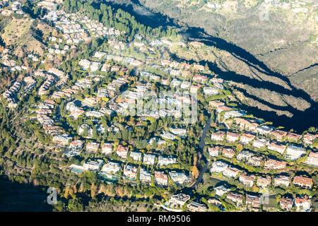 Vue aérienne de luxueuses villas en banlieue de Los Angeles Banque D'Images
