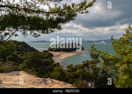 La plage de l'île de lapin Okunoshima ( ) dans la mer intérieure de Seto. La préfecture d'Hiroshima, Japon. Banque D'Images