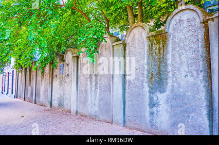 Cracovie, Pologne - 21 juin 2018 : Le fragment conservé du mur, entourant ghetto de Cracovie dans le quartier Podgorze, situé dans la rue Lwowska, sur June Banque D'Images