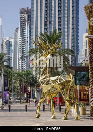 Dubaï, Émirats arabes unis - Dec 6, 2018. Paysage urbain de DUBAÏ, ÉMIRATS ARABES UNIS. Dubaï est une ville globale et des affaires du Moyen-Orient. Banque D'Images