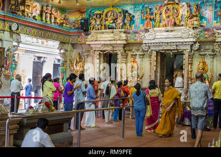 Temple hindou de Singapour Sri Vadapathira Kaliamman pendant les célébrations de Navarathiri. Banque D'Images