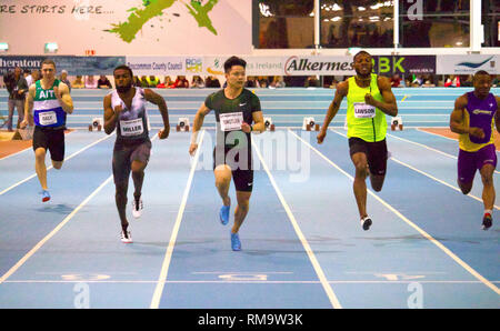 Dublin. Feb 14, 2019. Su Bingtian (3e, L) de la concurrence de la Chine dans la chaleur de la Men's 60m à l'ait de la concurrence intérieure International Grand Prix 2019 à Athlone, centre de l'Irlande, le 13 février 2019. Su Bingtian de Chine a remporté la finale hommes 60m avec 6,52 secondes à AIT Grand Prix International Indoor 2019 le mercredi soir. Source : Xinhua/Alamy Live News Banque D'Images