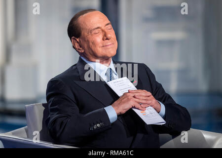 Foto Roberto Monaldo / LaPresse 14-02-2019 Roma Politica Trasmissione plat "Porta a Porta" Nella foto Silvio Berlusconi Photo Roberto Monaldo / LaPresse 14-02-2019 Rome (Italie) programme Tv "Porta a Porta" dans le pic Silvio Berlusconi Banque D'Images